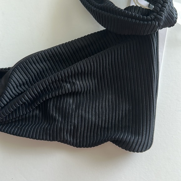 TOBI swim bikini top Black off the shoulder front knot tie size Medium NWT - Picture 7 of 12